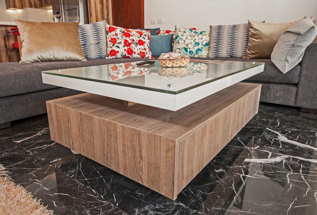 Soffbord i flera material