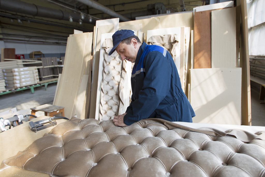 Tillverkning av säng