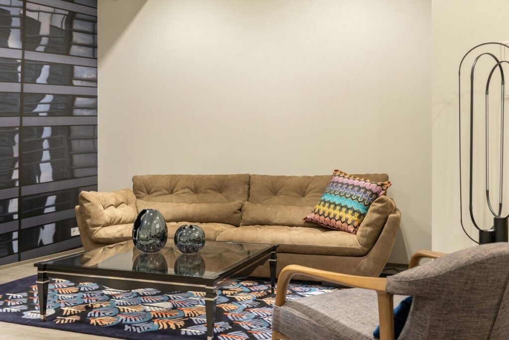 Väggfärg till soffa