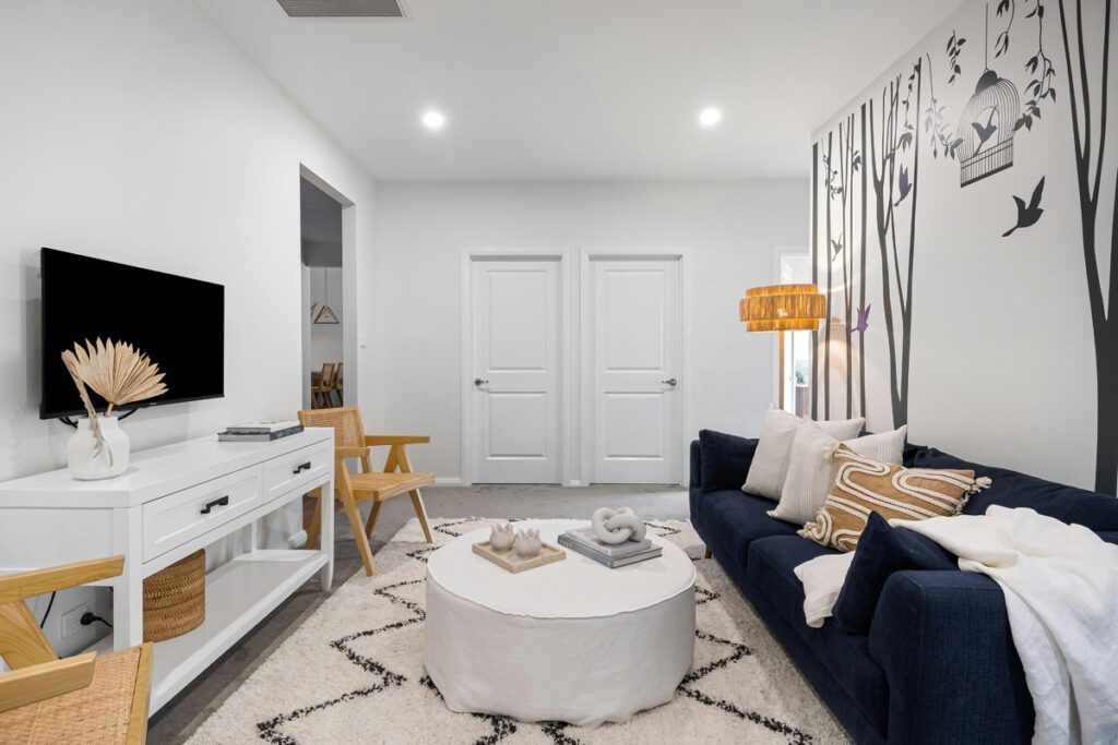 Väggfärg till blå soffa